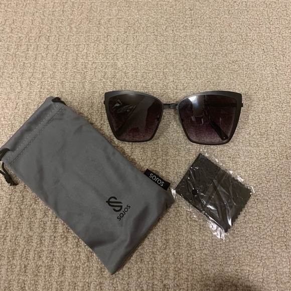 Accessories - OVERSIZED CAT EYE SUNGLASSES